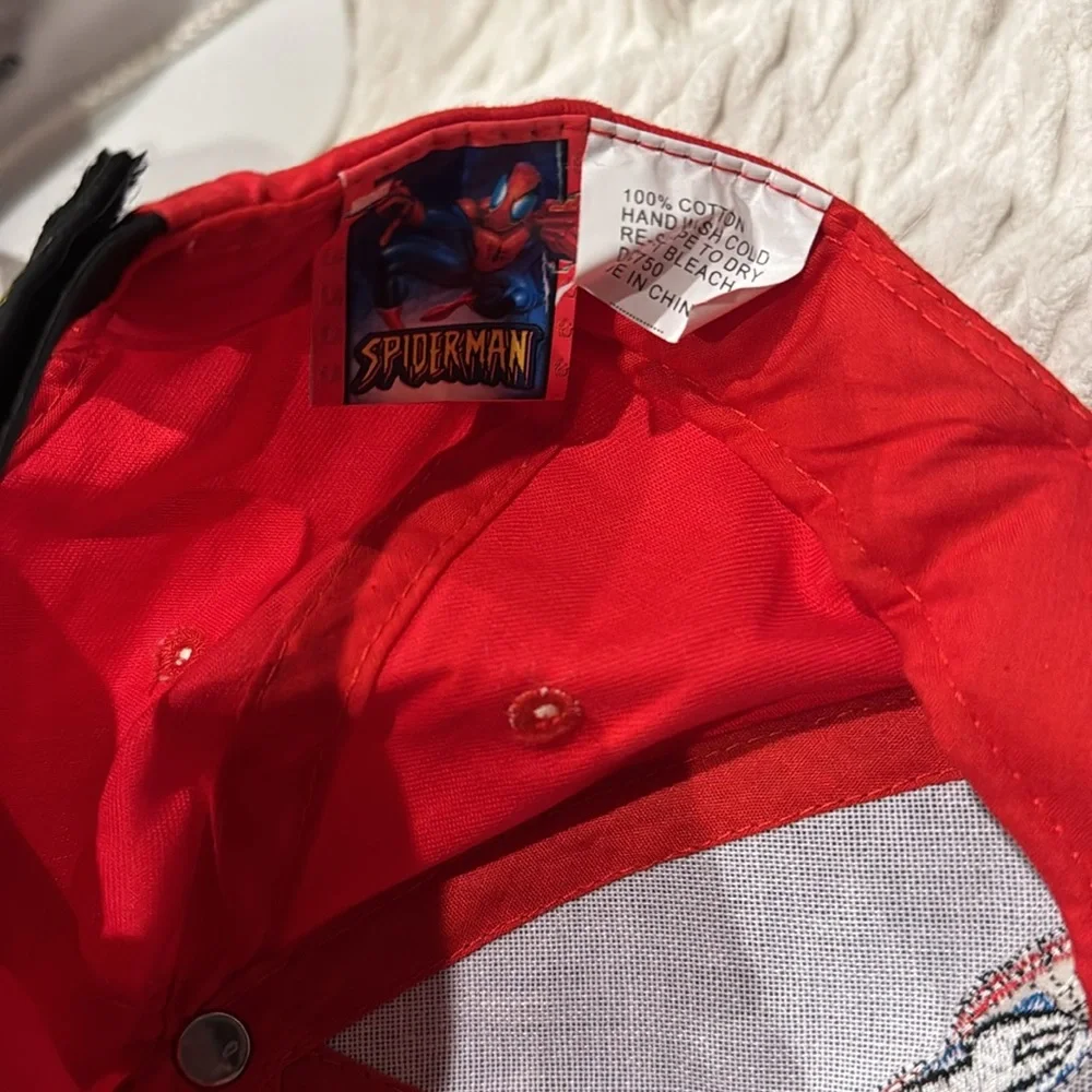 Marvel Spider Man embroidered red adjustable ball Cap nwot